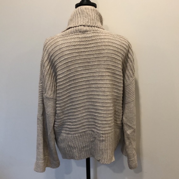 Aggel knitwear sweater wool alpaca beige SZ L bell sleeves cowl  neck - Picture 9 of 9